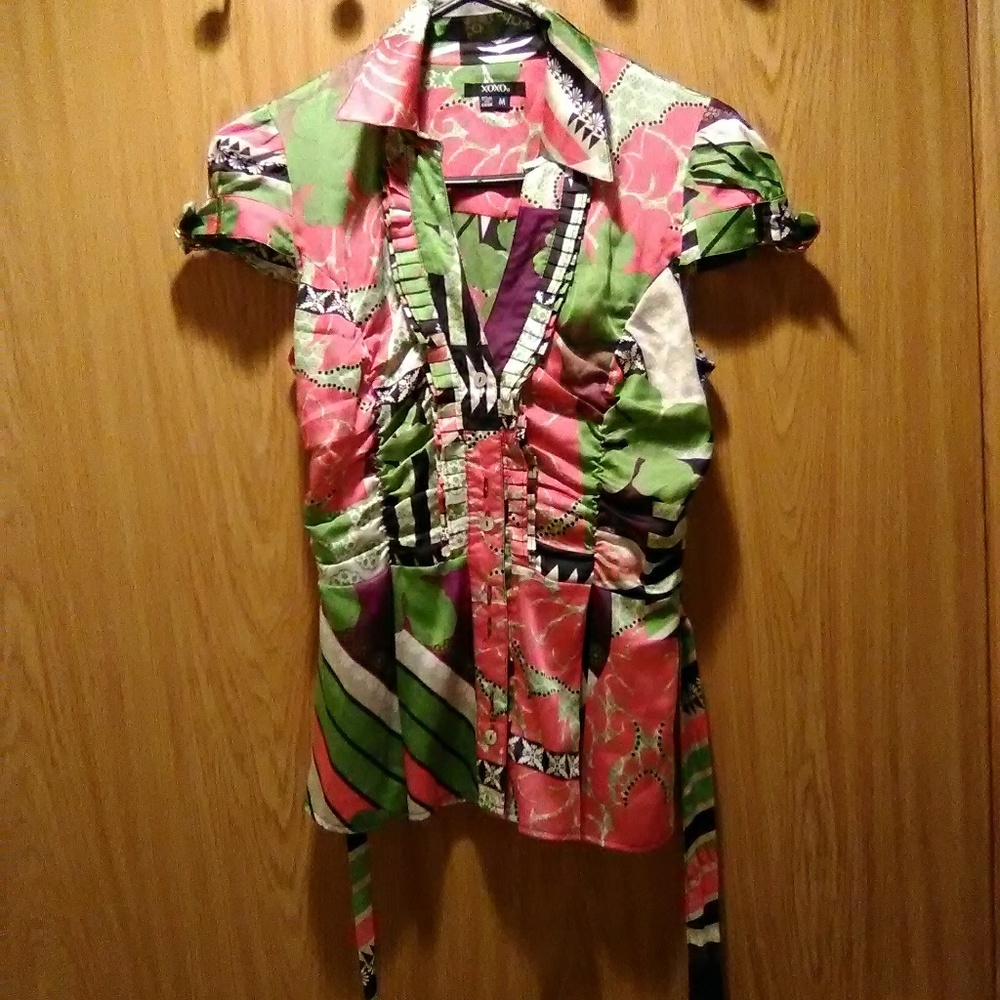XOXO Patterned Botton-Up Blouse w/ Belt